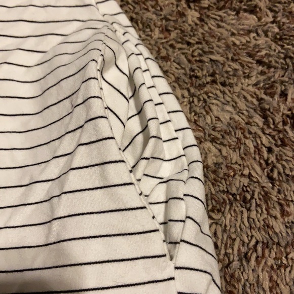 White and black mod ref stripped dress size large with pockets - Picture 2 of 4